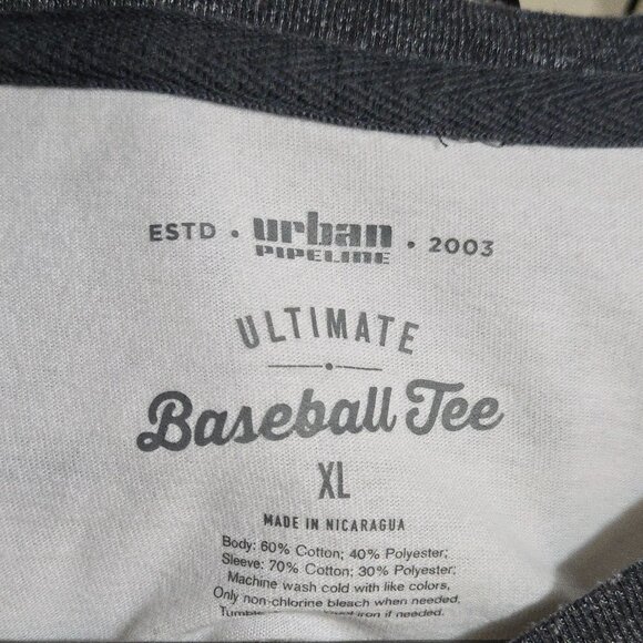 Bundle of 2 Men's Baseball Tees - Picture 4 of 10